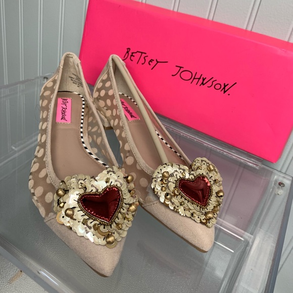 Betsey Johnson Shoes - Betsy Johnson Phoebe Flat Blush Pink Hearts 6